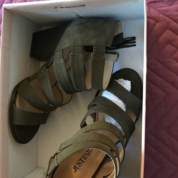 Wedges - Picture 3 of 4